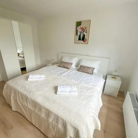 Apartment Mountain Echo *